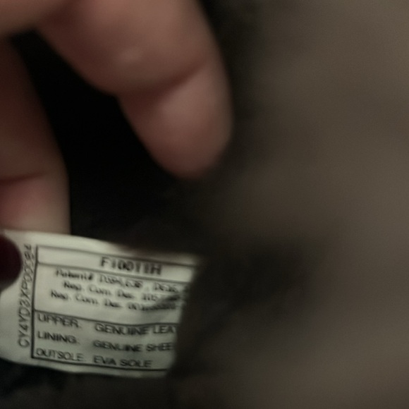 UGG Bailey button triplet boots in excellent used condition size 7 with box - Picture 13 of 17